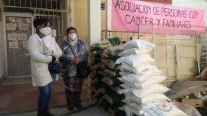 personas-con-cancer-reciben-alimentos