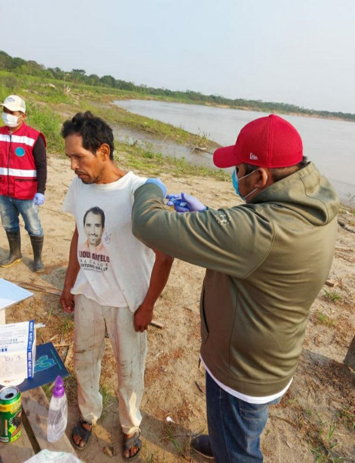 base-naval-llega-atencion-medica-comunidades-ribereñas-santa-ana-yacuma