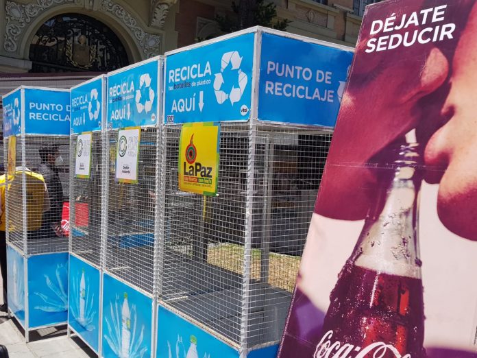 coca-cola-instala-100-contenedores-para-botellas-pet-urbe-paceña