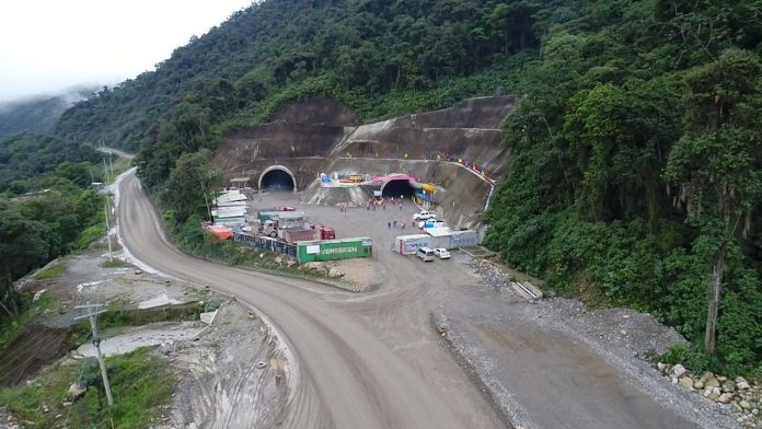 abc-derrumbes-en-el-sillar-se-culmino-perforacion-del-tunel-2