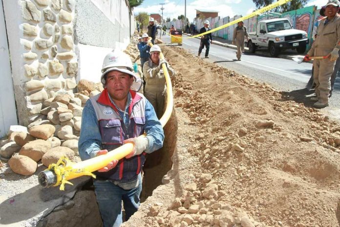 ypfb-reinicia-instalacion-gas-domicilio-reactiva-economia