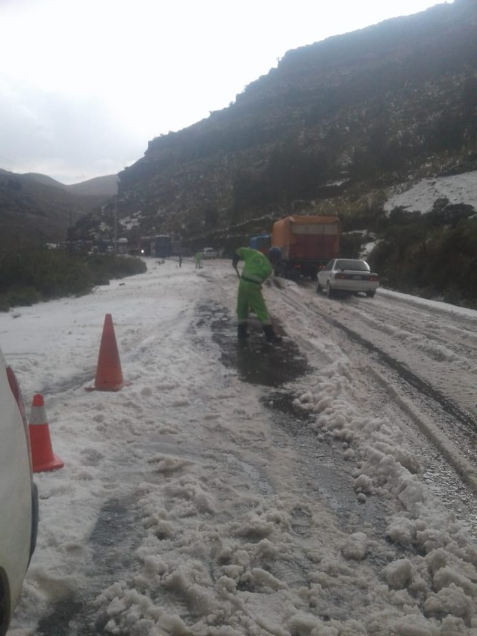 cierre-de-via-oruro-cochabamba-por-granizo