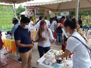 productores-presentan-bondades-y-usos-de-la-medicina-tradicional-en-santa-cruz