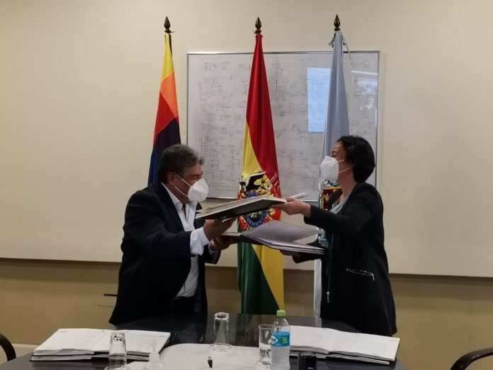 alianza-tecnologica-francia-bolivia-permitira-integracion-de-energias-alternativas