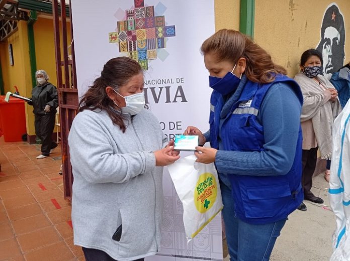 ministerio-de-salud-realiza-pruebas-de-antigeno-nasal-en-10-zonas-de-la-ciudad-de-el-alto