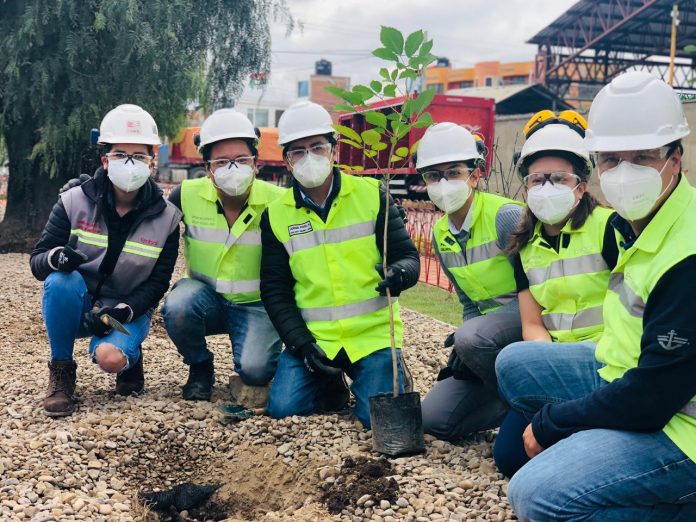 embol-apoya-el-dia-mundial-del-agua-con-siembra-de-arboles-en-cochabamba