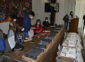 Gobierno fortalece las radios de los pueblos originarios con nuevo equipamiento gobierno-fortalece-radios-pueblos-originarios-con-equipamiento