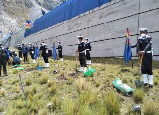 Marineros reforestan Incachaca con 2.000 plantines marineros-reforestan-incachaca-con-2000-plantines-