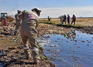 YPFB dona 500 implementos de bioseguridad para la limpieza del lago Uru Uru ypfb-dona-500-implementos-de-bioseguridad-para-la-limpieza-del-lago-uru-uru