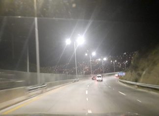 Inició la iluminación en la autopista La Paz – El Alto, se terminan los trabajos de reposición inicio-iluminacion-en-autopista-la-paz-el-alto