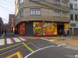 con-dos-murales-en-callampaya-inicia-proyecto-la-ciudad-de-mil-colores