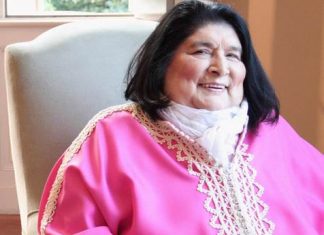 Mercedes Sosa “vuelve” en 21 videos inéditos, junto a los artistas que grabaron con ella en “Cantora” mercedes-sosa-vuelve-en-21-videos-ineditos-junto-artistas-que-grabaron-con-ella-en-cantora