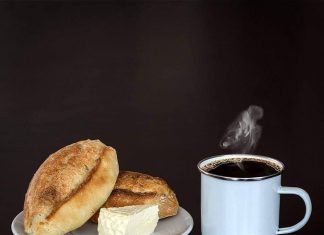 Variedad de desayunos paceños en la Plaza de las Culturas desayunos-paceños-en-la-plaza-de-las-culturas
