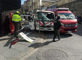 Muere una persona en choque de dos vehículos en el centro paceño muerre-una-persona-accidente-vehicular-jjperez