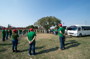 personal-de-embol-realizo-jornada-plantacion-siembra-de-arboles-en-santa-cruz