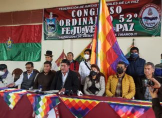 Declaran persona no grata al gobernador Luis Fernando Camacho FEJUVE WIPHALA1
