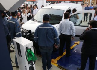 ENDE instalará 11 electrolineras en el eje troncal para recarga de autos eléctricos electrolineras