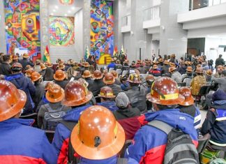 Arce entrega certificaciones de formalización a 43 cooperativas mineras del país arce-entrega-certificaciones-mineras-pais