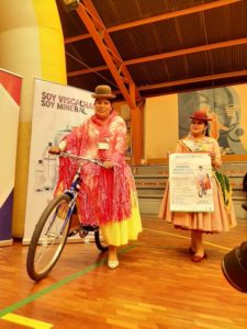 banco-fie-promueve-la-carrera-de-cholitas-en-bicicletas-2021-de-el-alto