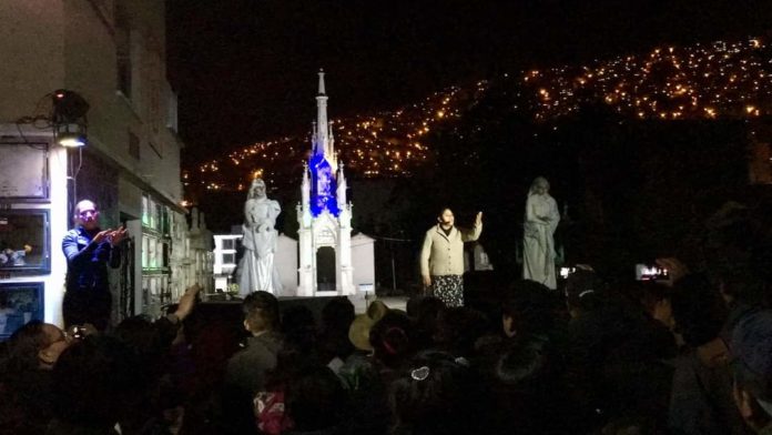 centenar-de-artistas-noche-cementerio-