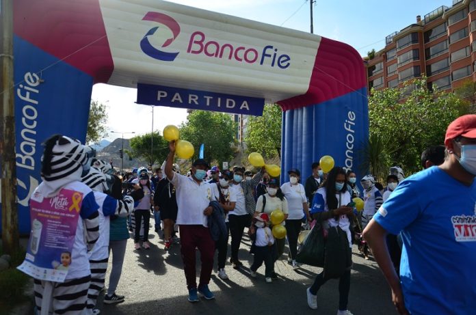 campaña-caminando-por-la-vida-a-favor-niñas-y-niños-con-cancer