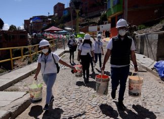 Voluntarios de la CBN ponen color a los barrios de La Paz cbn-mi-barrio-mil-colores