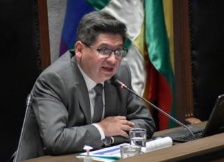 Ministro de Economía anuncia un crecimiento cercano al 6% para 2021 ministro de economia-