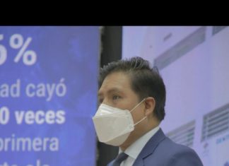 Auza reprocha doble moral de dirigentes que movilizan gente en contra de la inmunización auza-ministro-inmunizacion-