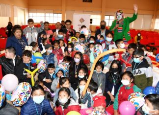 Pary: Gobierno redujo la tasa de abandono escolar del 2.6% al 2.1% celebracion-dia-delniño-bolivia