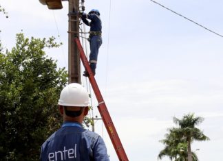 Más de 154.500 nuevas instalaciones de ENTEL benefician a hogares con Fibra Óptica trabajos-de-instalacion-entel