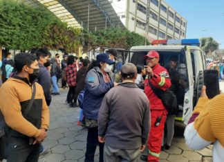 Cuatro muertos y más de 60 heridos en avalancha humana en la UATF de Potosí traslados-universitarios-potosi