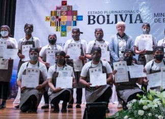 Las escuelas Manq’a graduaron a su séptima generación escuelas-manqa-certificados