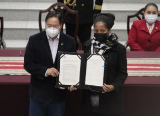 Arce promulga Ley de Protección de Víctimas de Feminicidio, Infanticidio y Violación con sanciones más fuertes presidente_ARce_promulga