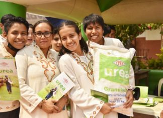 YPFB entregó 884 TM de urea para atender a productores damnificados por desastres naturales UREA (1)