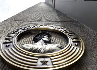 FIPAZ otorga al BCB el máximo galardón “Atlas Dorado” BCB