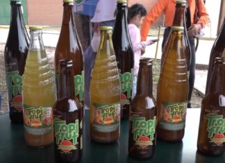 Envibol acuerda proveer 64.000 botellas a jugos bolivianos de Santa Cruz ENVIBOL