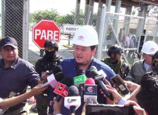 YPFB acordó con vecinos de Palmasola ingreso y salida de cisternas dorgarthen-acuerdo-