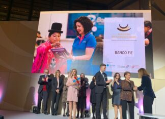 Banco FIE ganador del Premio Europeo de las Microfinanzas 2022 fie-premio-