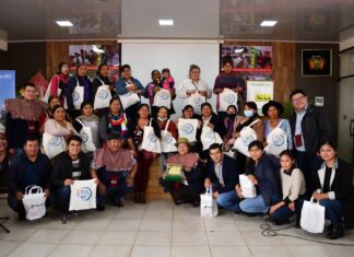 BDP y ACLO capacitan a mujeres en apicultura y desarrollo de emprendimientos capacitacion-mujeres-