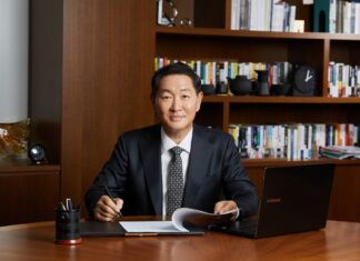 Conectando innovación y sostenibilidad: el enfoque de Samsung para CES 2023 vicepresidente-samsung-