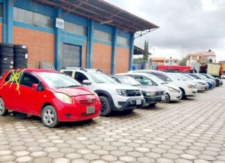 36 vehículos ilegales circulaban por rutas alternas de Cochabamba aduana-chutos-
