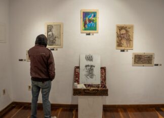 Obra pictórica de Juan Rodríguez explora el sinsentido cuadros-acuerdos-pictogramas-