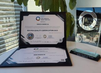 BANCO UNIÓN RECIBE UN RECONOCIMIENTO COMO EMPRESA BOLIVIANA DEL AÑO 2023 BANCO-UNION-GALARDON-