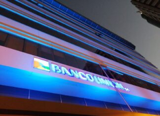 BANCO UNIÓN S.A. CONSOLIDA SU LIDERAZGO EN EL DEPARTAMENTO DE LA PAZ IMPULSANDO LA INCLUSIÓN FINANCIERA EN ÁREAS RURALES Y URBANAS banco-union-stand-acuedos-