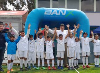Fundación Mercantil Santa Cruz “Puedes Crees” junto a la Fundación Real Madrid, Fundación Alalay y TIGO, realizaron el cierre de la gestión del programa “Entrenando Valores” bmscz-cierre-campeonato-acuerdos-