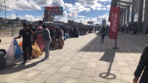 mes-reciclaje-fundacion-coca-cola-bolivia-intercambio-botellas-plasticas-por-retornables