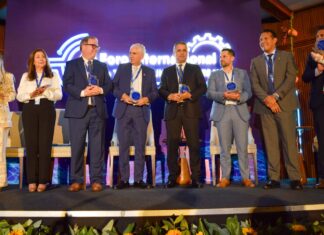 Éxito rotundo en el 2do Foro Internacional de Telecomunicaciones y TIC «Conectividad para la Industrialización”, llegando a más de mil personas capacitadas en este sector 2do-foro-internacional-telecomunicaciones-tic-