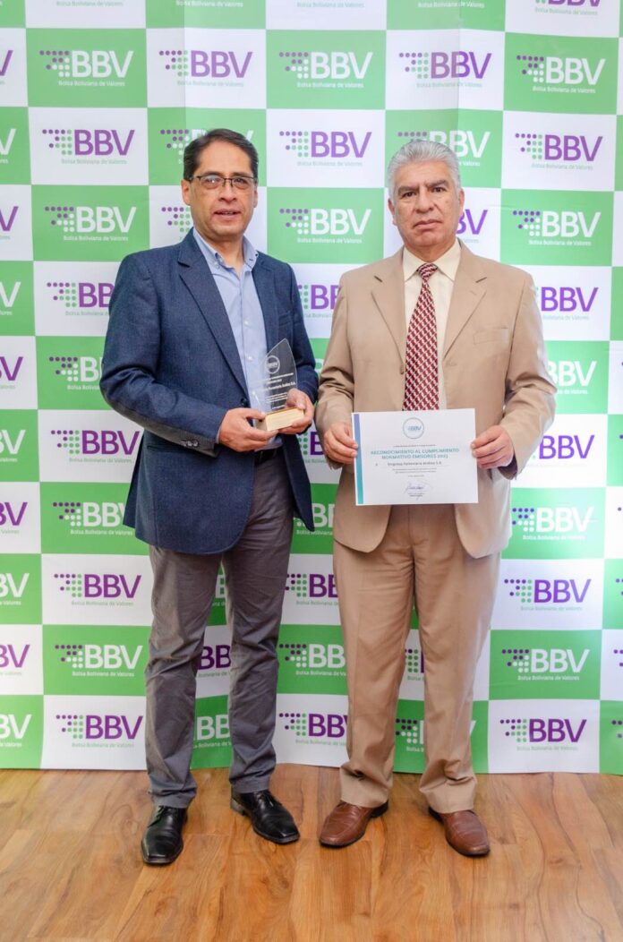 ferroviaria-andina-recibe-reconocimiento-bolsa-boliviana-de-valores