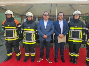 entregan-insumos-equipos-para-bomberos-valuados-14-millones-de-bolivianos-