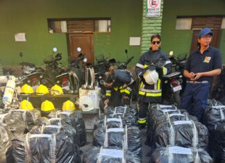 Se entregan insumos y equipos para bomberos valuados en más de 14 millones de bolivianos entregan-insumos-equipos-para-bomberos-valuados-14-millones-de-bolivianos